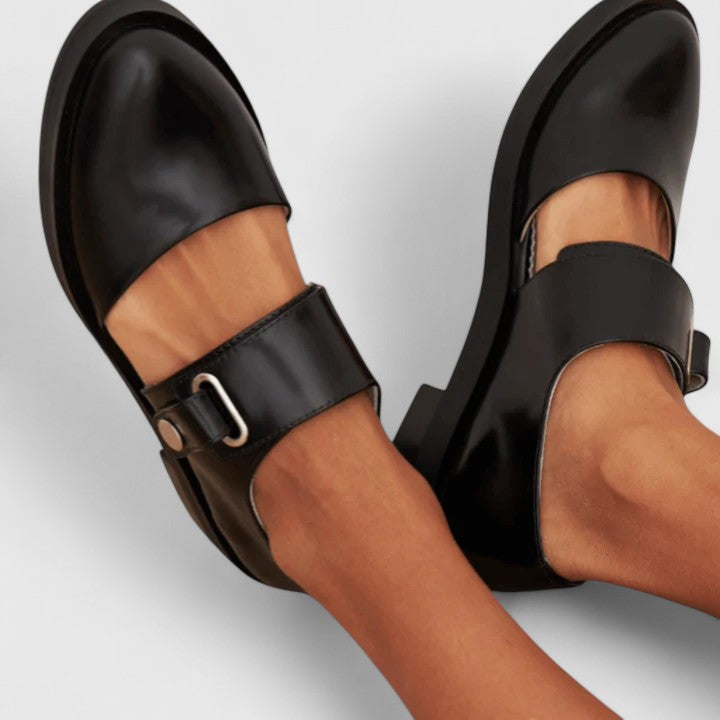 Scarpe eleganti retrò