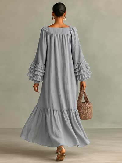 Abito lungo da donna in chiffon plissettato con maniche lunghe