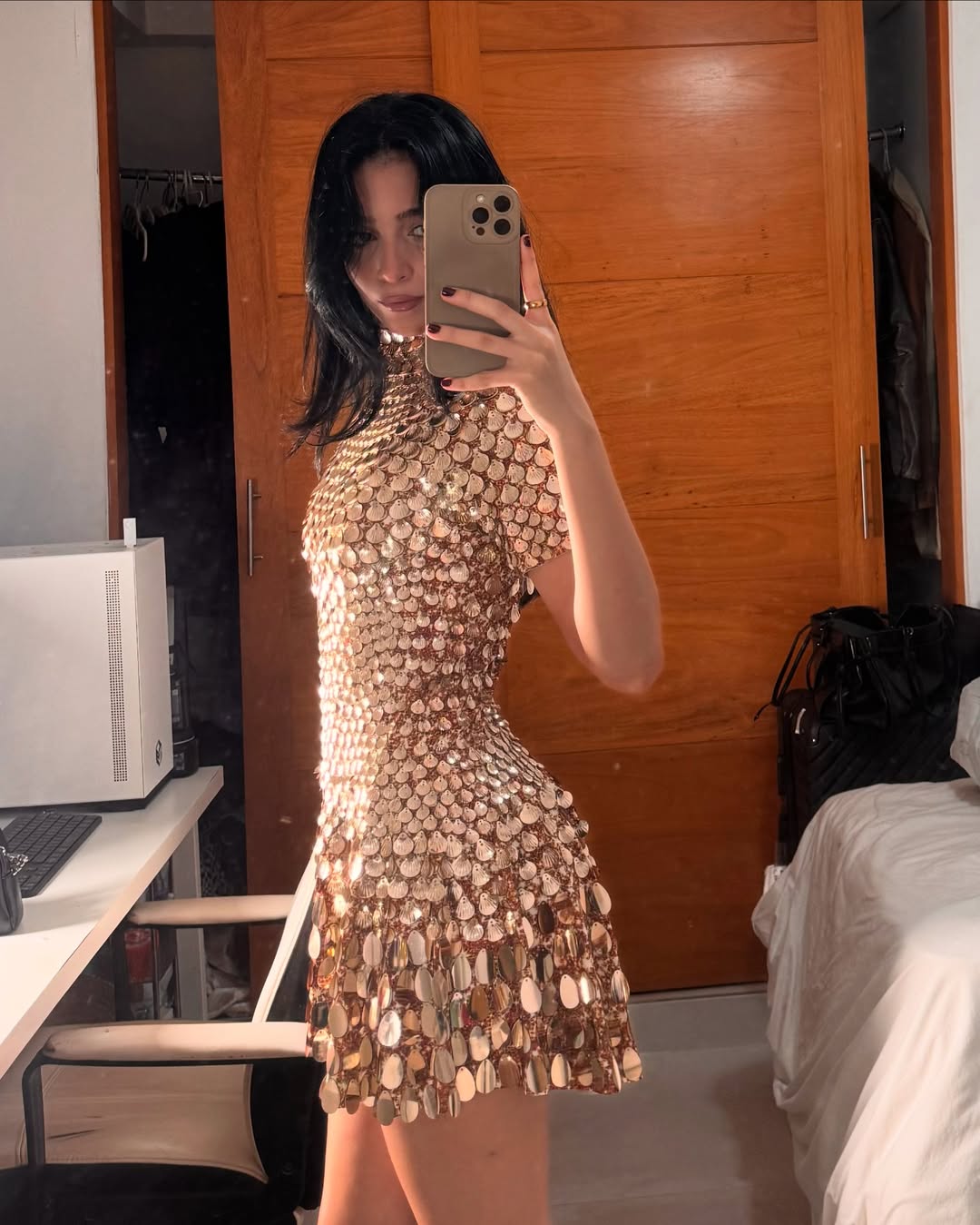 Monica | Mini Abito con Collo Alto