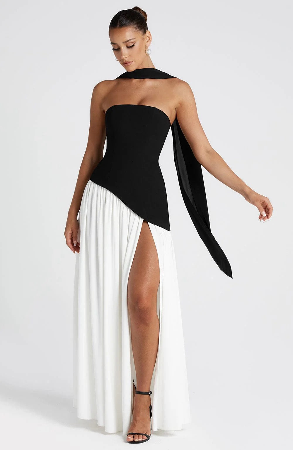 Alexander Saint Velicius Maxi Abito