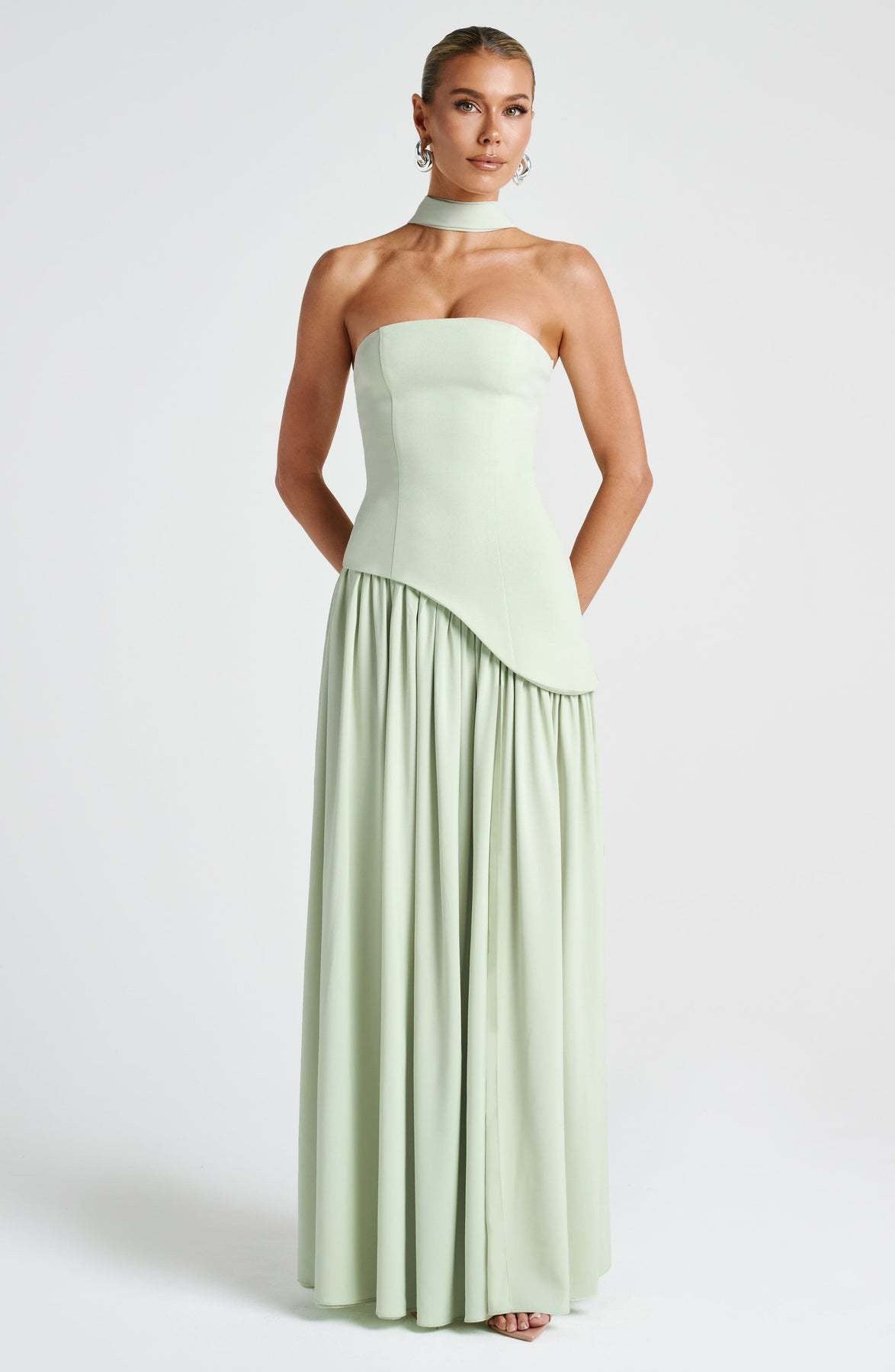 Alexander Saint Velicius Maxi Abito