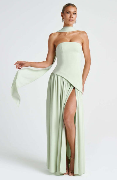 Alexander Saint Velicius Maxi Abito