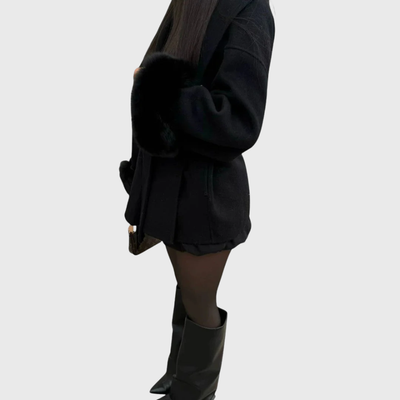 Cappotto con dettagli in pelliccia ecologica
