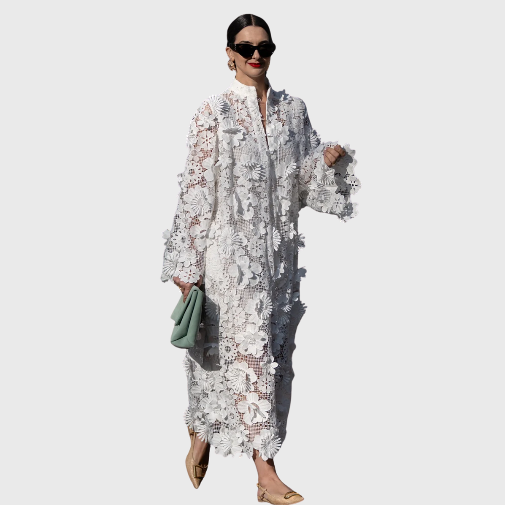 Elegante abito bianco con pizzo