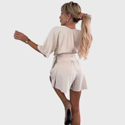 Elegante tuta aderente