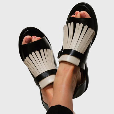 Sandali con frange neri e beige da donna