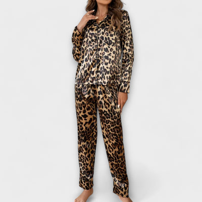 Set di pigiama in satin con motivo leopardato