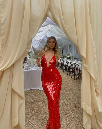 Selene – Abito maxi in paillettes con profondo scollo a V