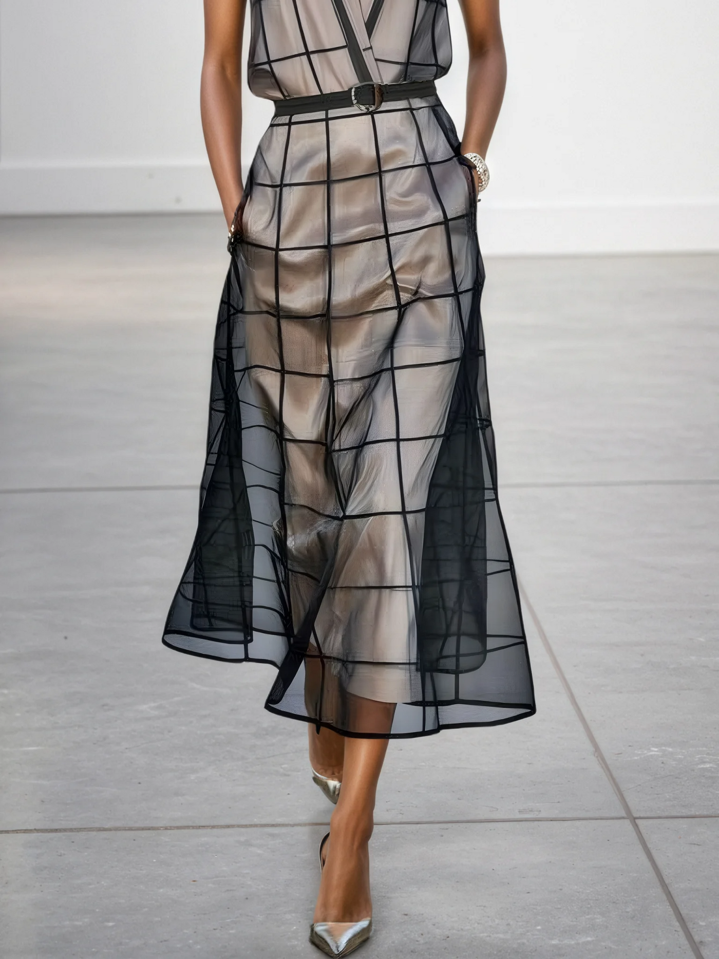 Abito lungo in tulle a quadri