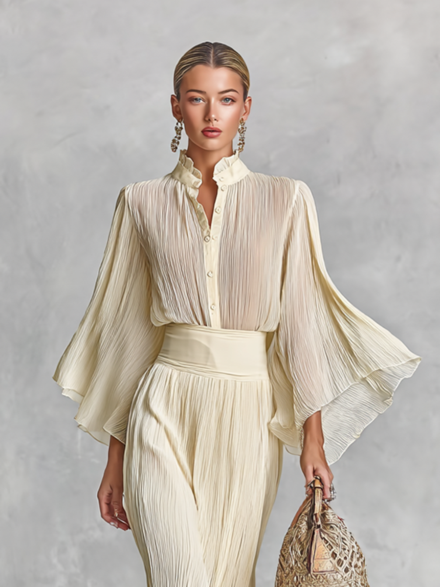 Camicia da donna in chiffon plissettato con collo alto