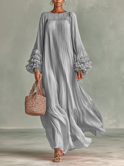 Abito lungo da donna in chiffon plissettato con maniche lunghe