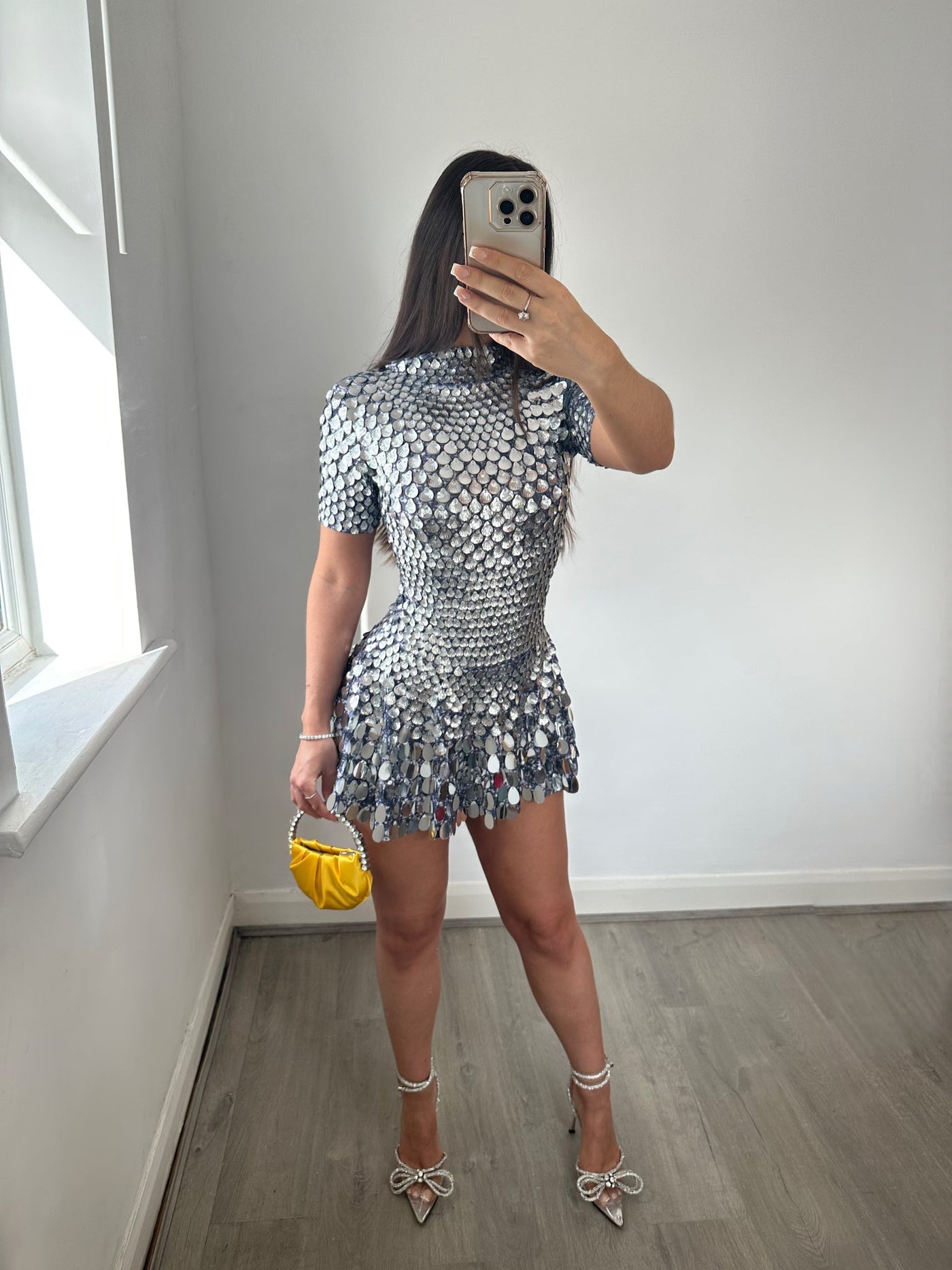 Djenna | Abito Mini con Collo Alto