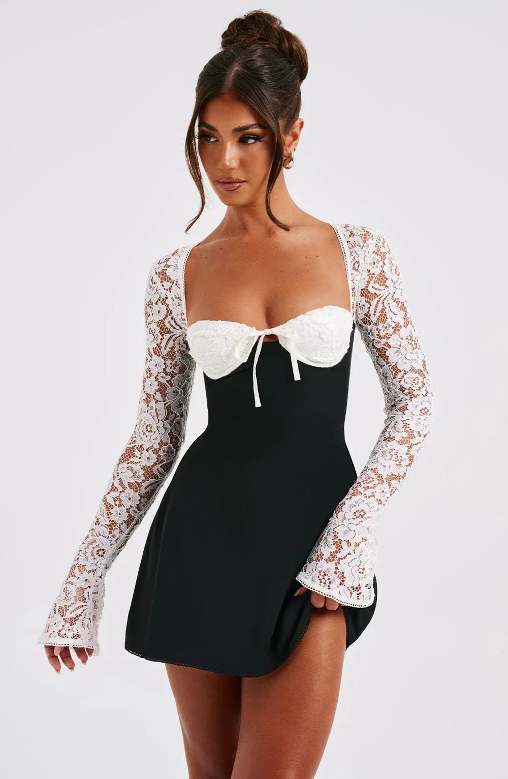 Anastasia™ | Abito Corto in Pizzo